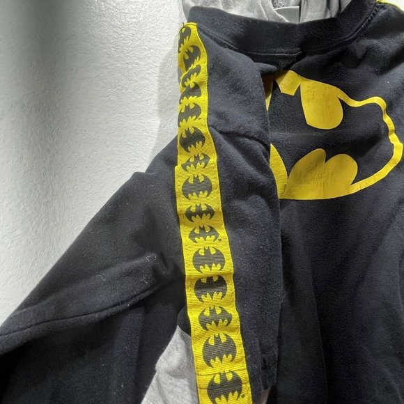 DC Justice League Boys Youth 8 Jersey Long Sleeve Shirt Batman T Shirt Hoodie - Picture 3 of 5